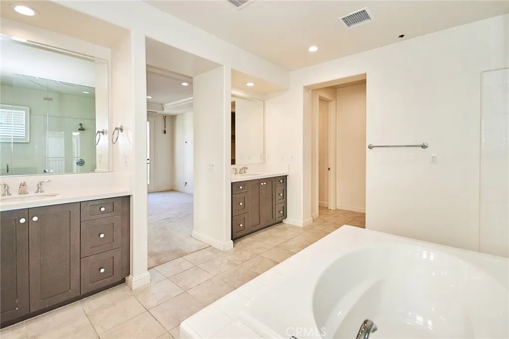 115 Mesa Verde Lane, Lake Forest, California 92630 home-pic-42